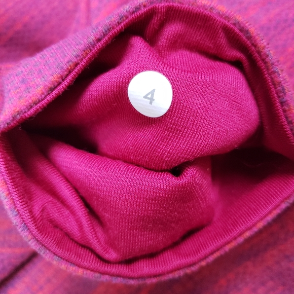 Lululemon crops - Picture 2 of 3